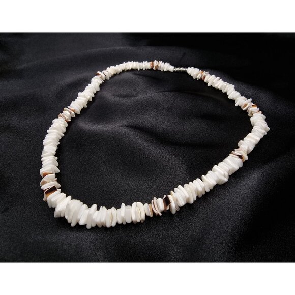 Vintage White & Brown Shell Bead Necklace With Natural Irregular Shapes & Metal - Picture 4 of 5